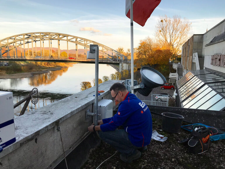 Webcam an der Weserbrücke Rinteln installiert